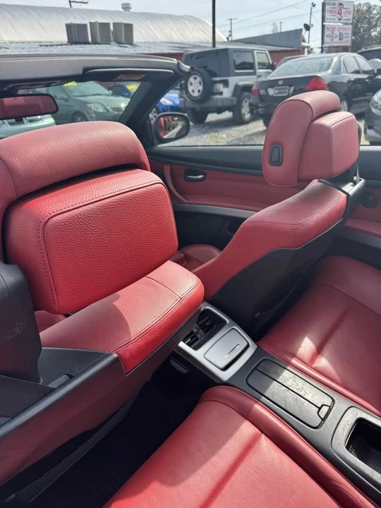 2011 BMW E93 335i Convertible - Image 9 of 14