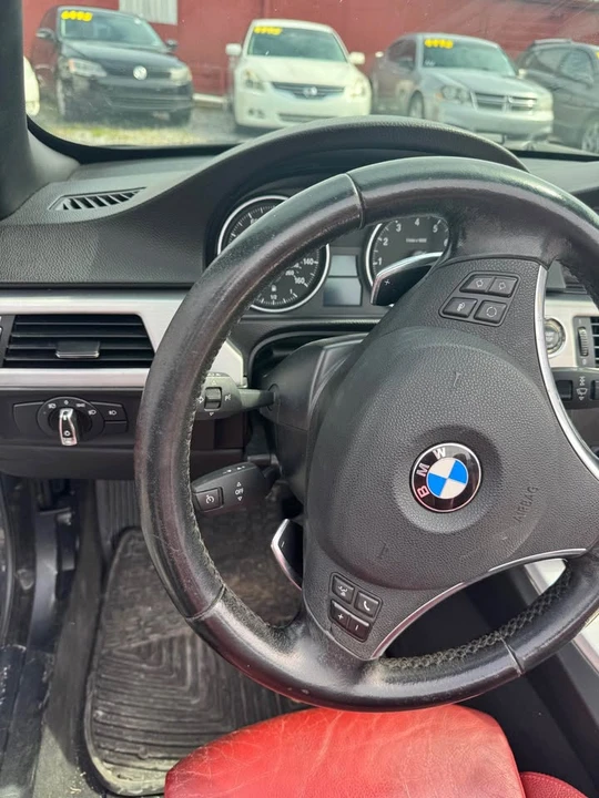 2011 BMW E93 335i Convertible - Image 12 of 14