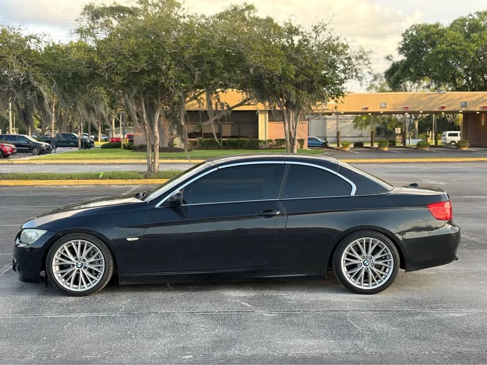 2011 BMW E93 335i Convertible - Image 8 of 16