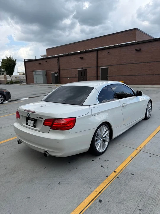 2011 BMW E93 335i Convertible - Image 6 of 13