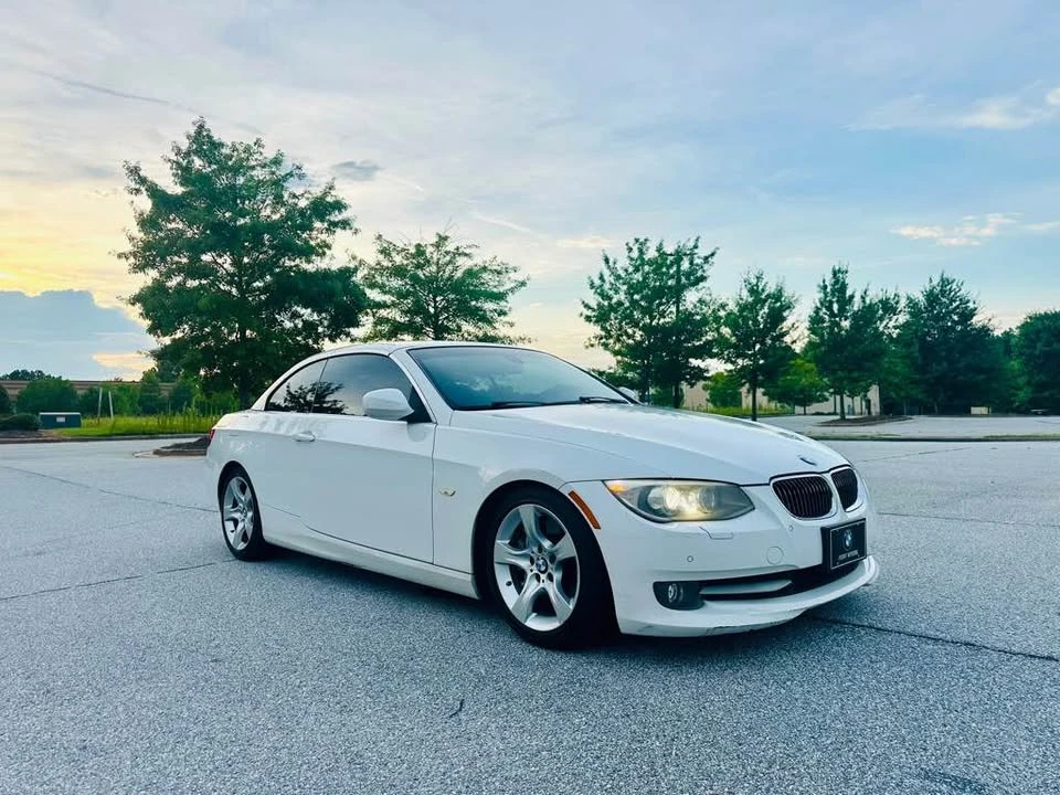 2011 BMW E93 335i Convertible - Image 16 of 20