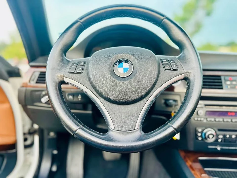 2011 BMW E93 335i Convertible - Image 12 of 20