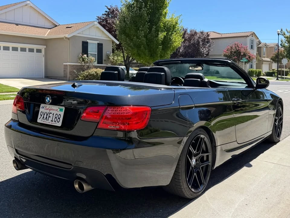 2011 BMW E93 335i Convertible - Image 7 of 9
