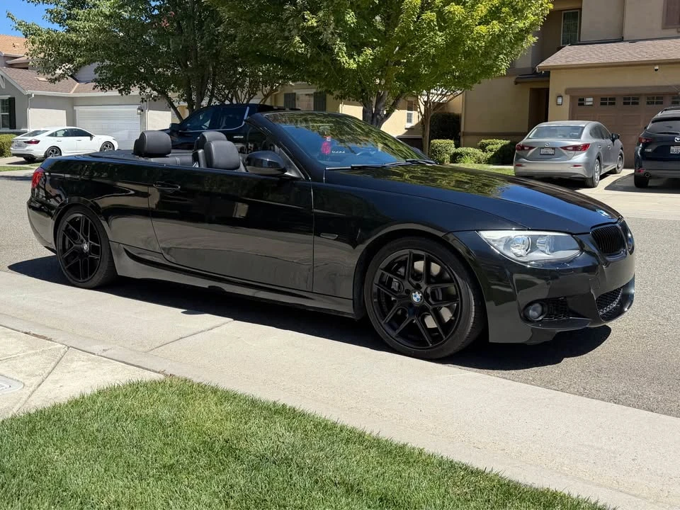 2011 BMW E93 335i Convertible - Image 4 of 9