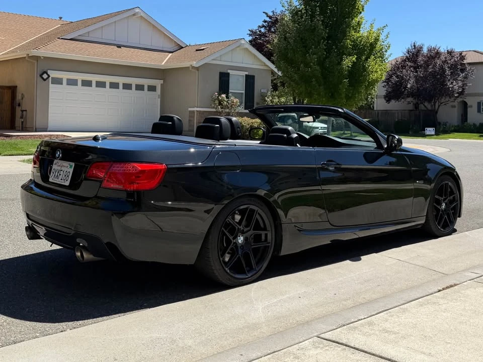 2011 BMW E93 335i Convertible - Image 3 of 9