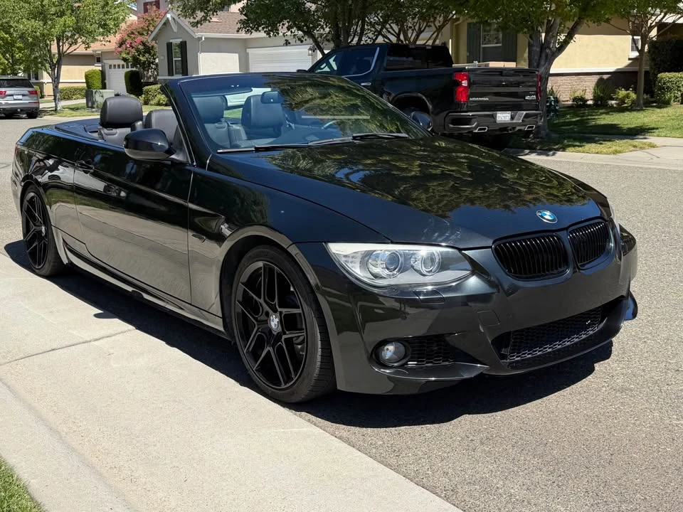 2011 BMW E93 335i Convertible - Image 5 of 9