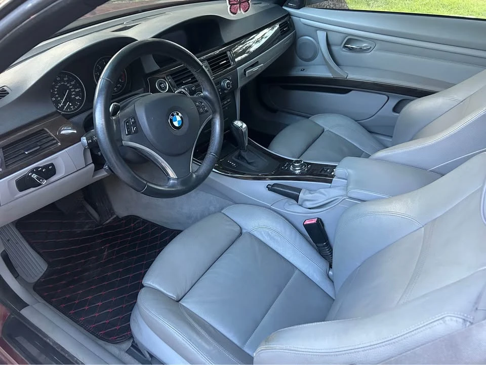 2011 BMW E93 335i Convertible - Image 11 of 14