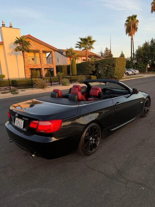 2011 BMW E93 335i Convertible - Image 5 of 7