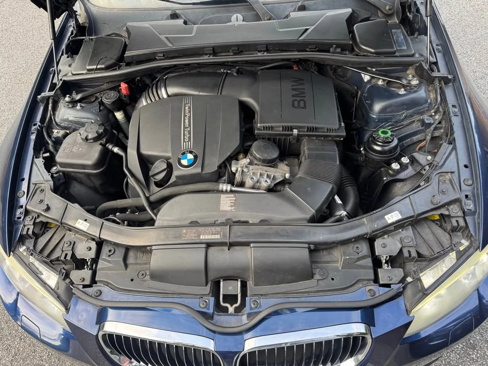 2011 BMW E93 335i Convertible - Image 18 of 19