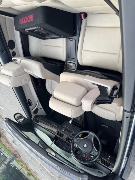 2011 BMW E93 335i Convertible - Image 12 of 19