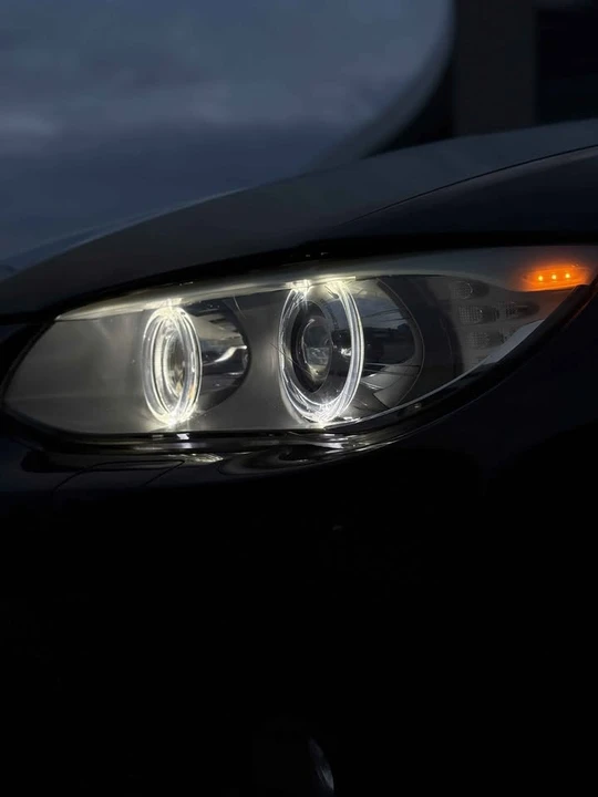2011 BMW E93 335i Convertible - Image 14 of 16