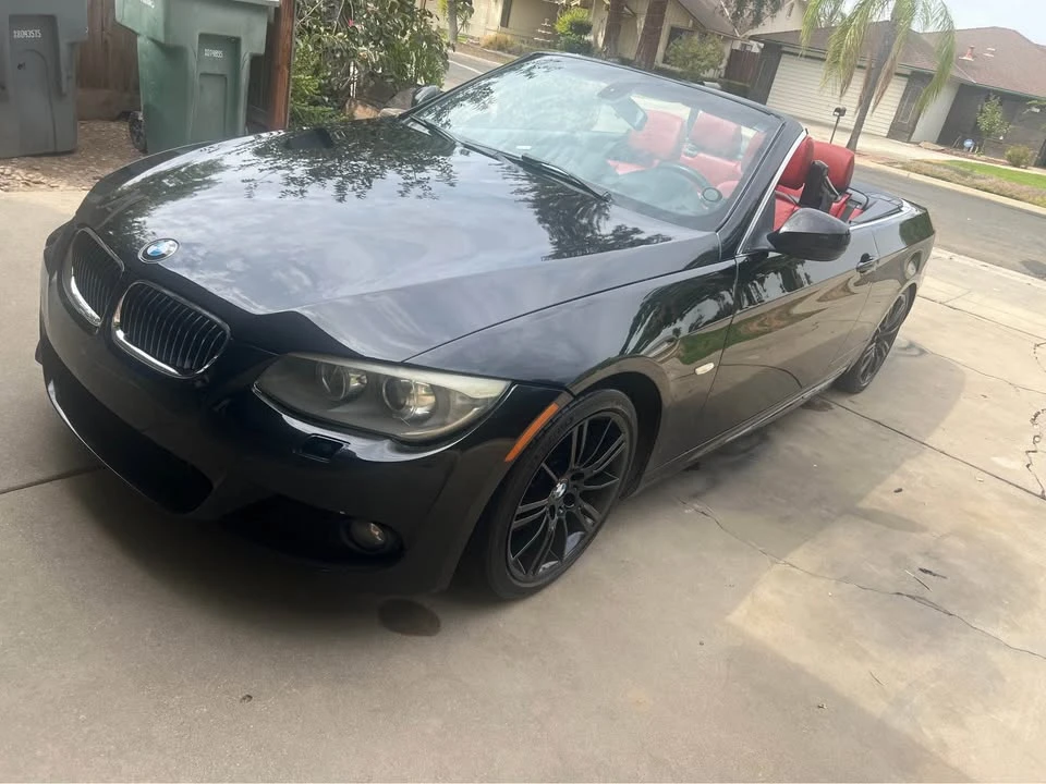 2011 BMW E93 335i Convertible - Image 4 of 12