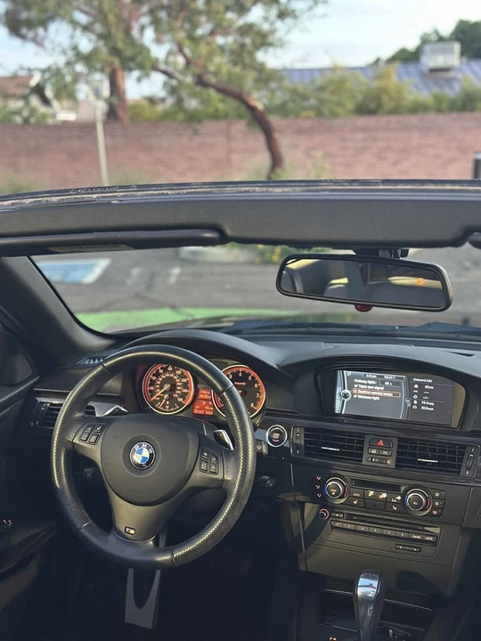 2011 BMW E93 335i Convertible - Image 13 of 16