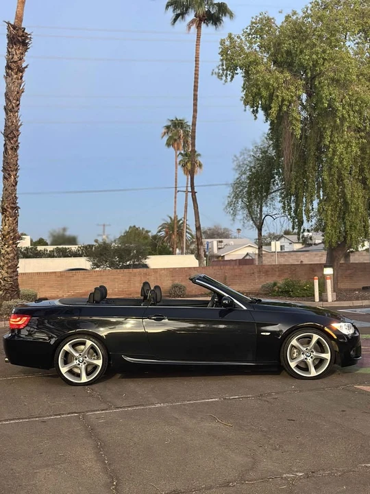 2011 BMW E93 335i Convertible - Image 5 of 16