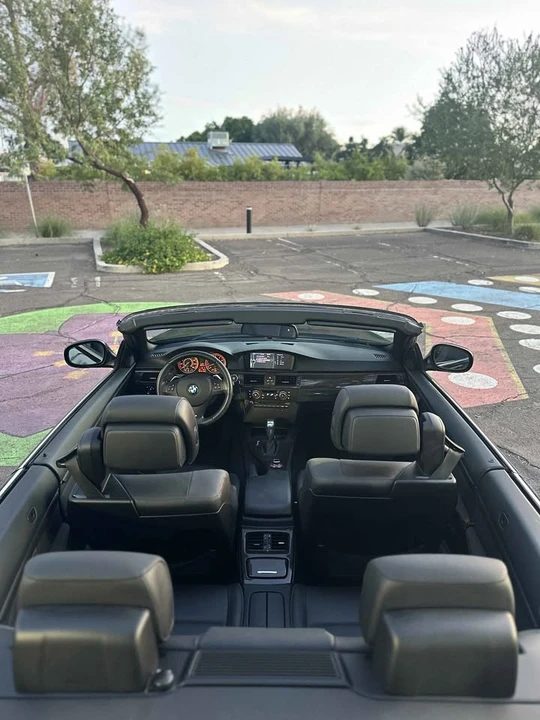 2011 BMW E93 335i Convertible - Image 12 of 16