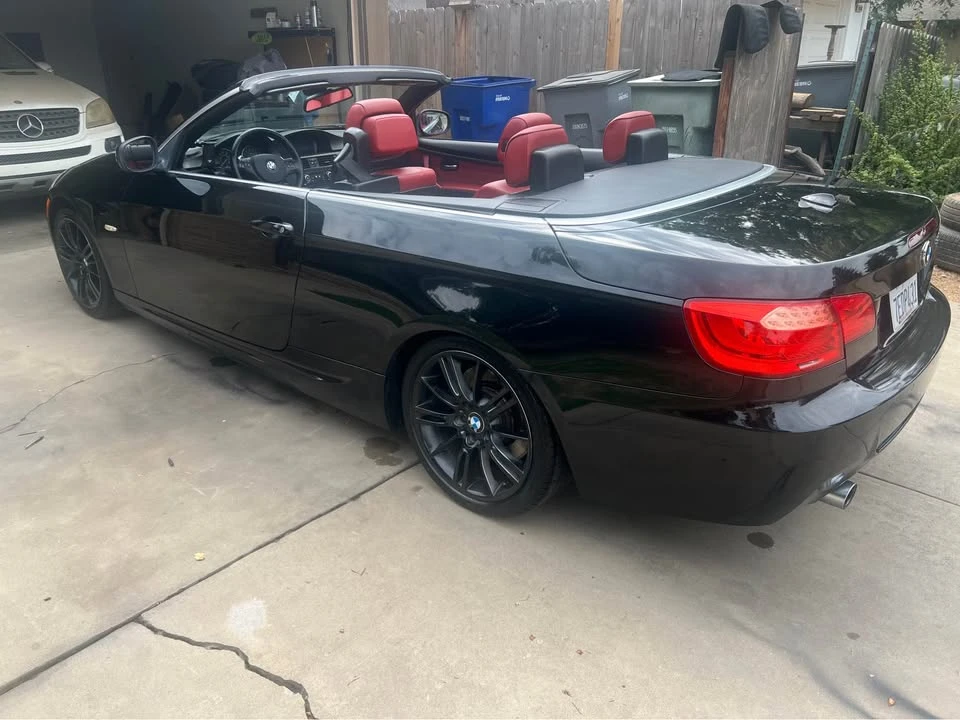 2011 BMW E93 335i Convertible - Image 7 of 12