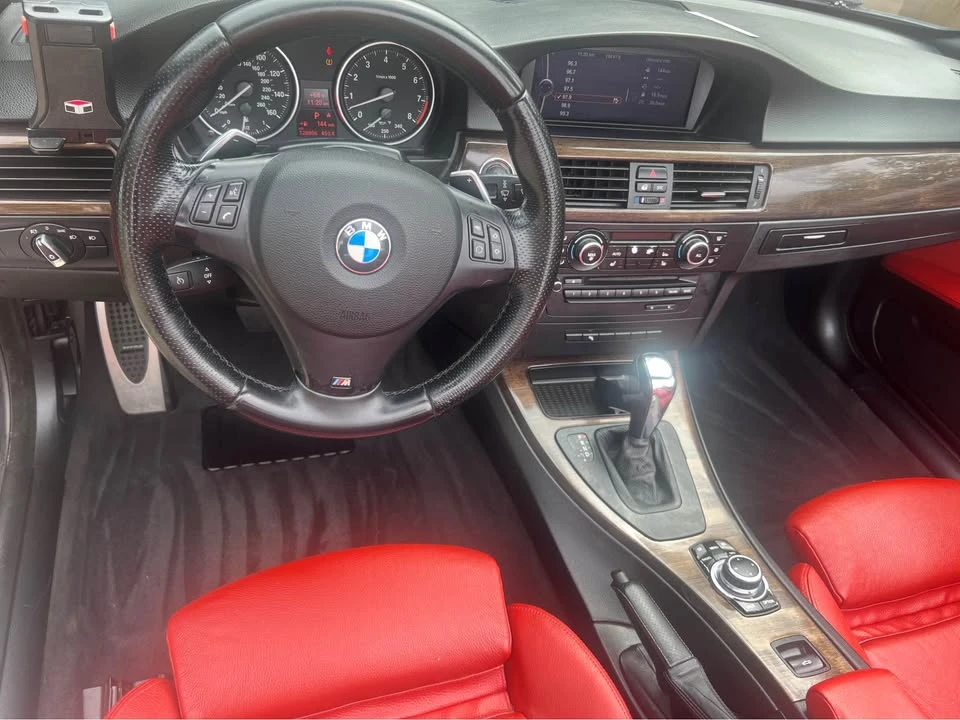 2011 BMW E93 335i Convertible - Image 11 of 12