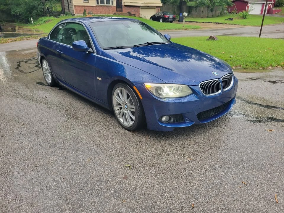 2011 BMW E93 335i Convertible - Image 2 of 7