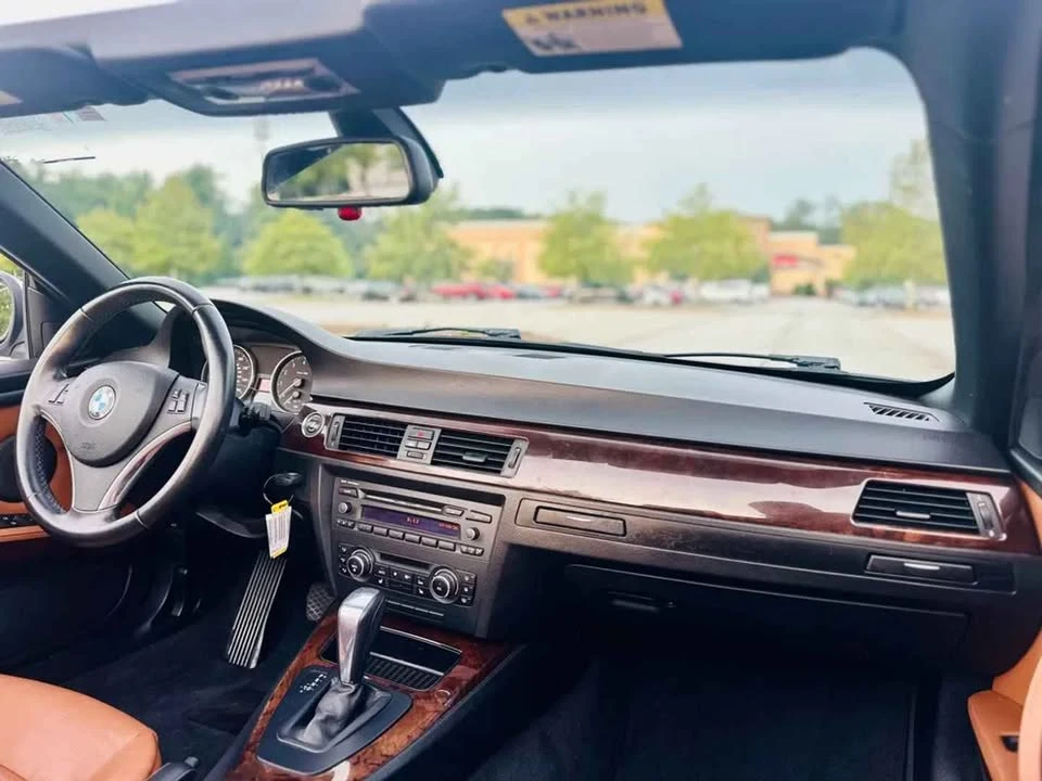 2011 BMW E93 335i Convertible - Image 11 of 18