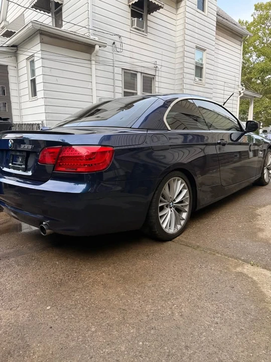 2011 BMW E93 335i Convertible - Image 5 of 8