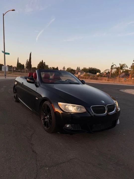 2011 BMW E93 335i Convertible - Image 7 of 7