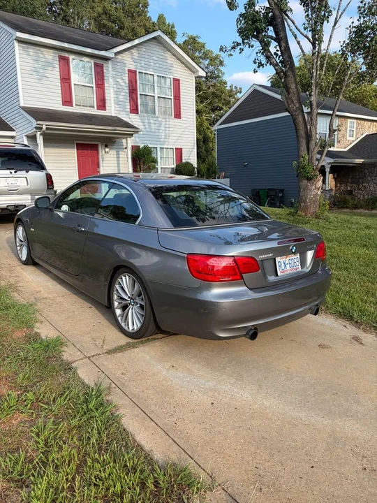 2011 BMW E93 335i Convertible - Image 5 of 9