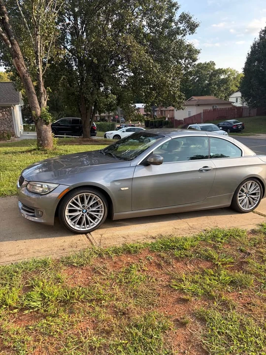 2011 BMW E93 335i Convertible - Image 7 of 9