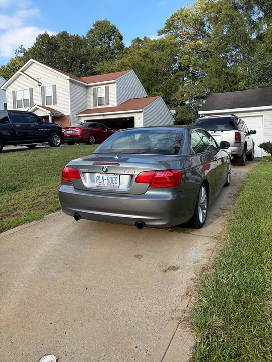 2011 BMW E93 335i Convertible - Image 3 of 9