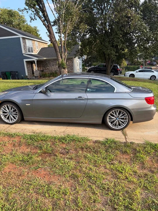 2011 BMW E93 335i Convertible - Image 6 of 9