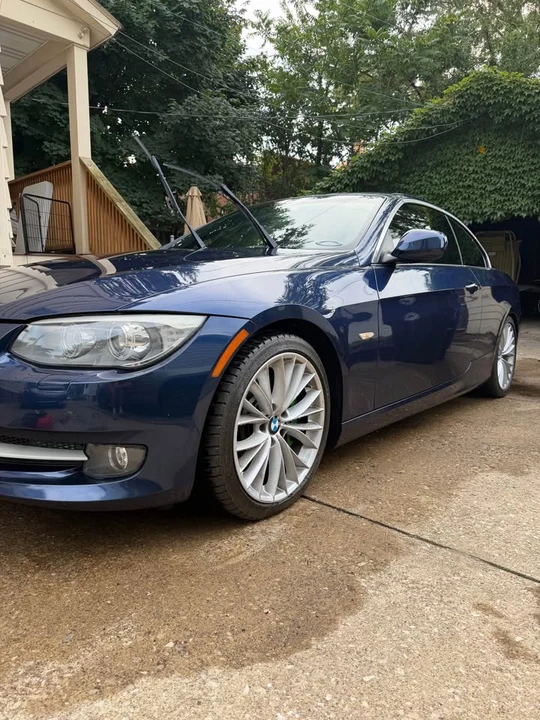 2011 BMW E93 335i Convertible - Image 6 of 8