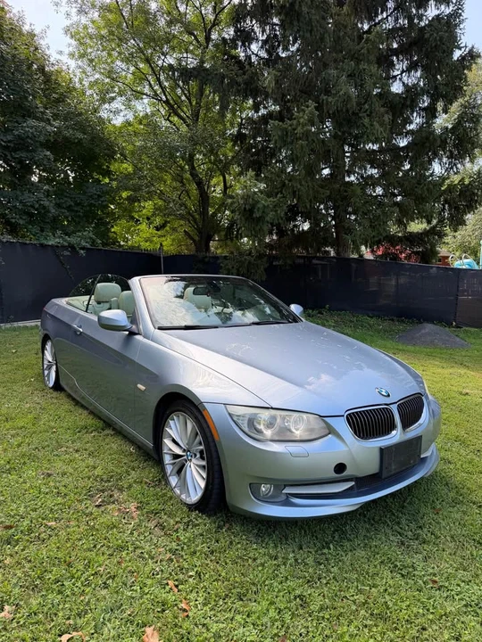 2011 BMW E93 335i Convertible - Image 9 of 20