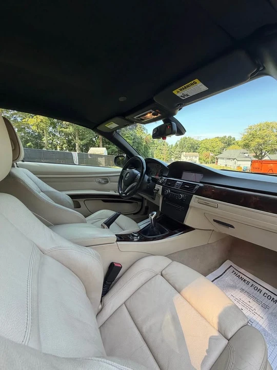 2011 BMW E93 335i Convertible - Image 15 of 20