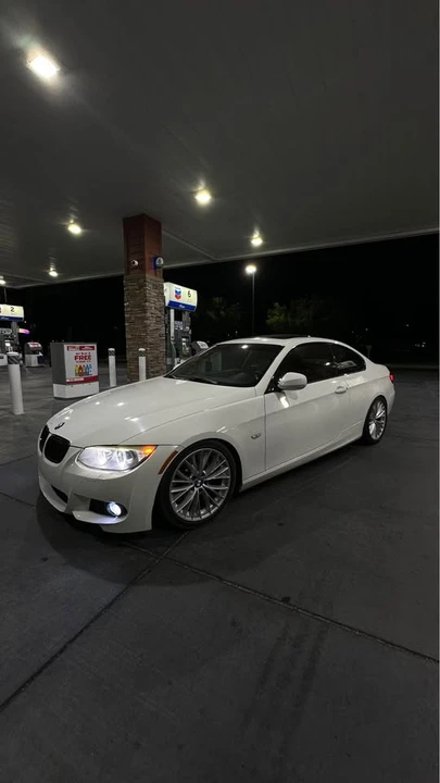 2011 BMW E92 335i Coupe - Image 2 of 5