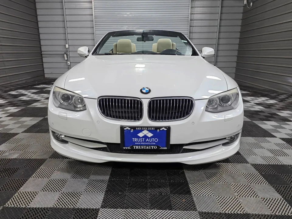 2011 BMW E93 335i Convertible - Image 4 of 12