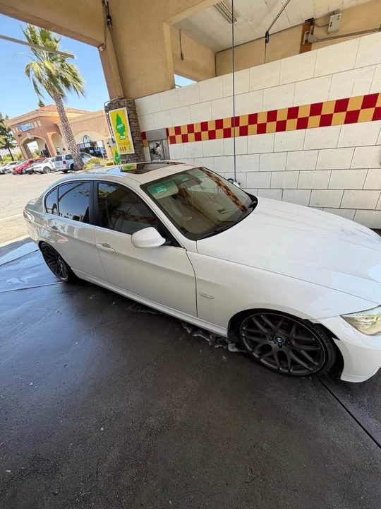 2011 BMW E90 335i Sedan - Image 4 of 5