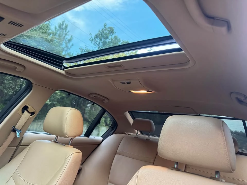 2011 BMW E90 335i Sedan - Image 16 of 20