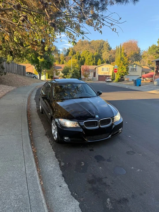 2011 BMW E90 335i Sedan - Image 2 of 5