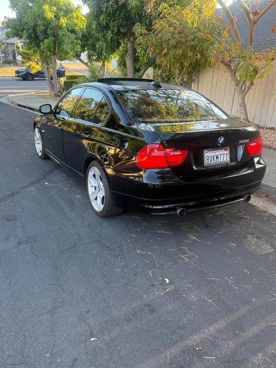 2011 BMW E90 335i Sedan - Image 5 of 5