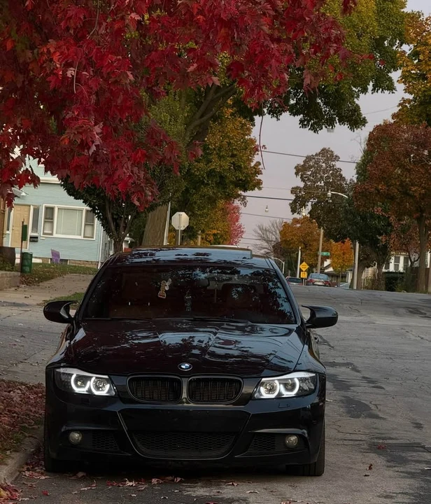 2011 BMW E90 335i Sedan - Image 2 of 9