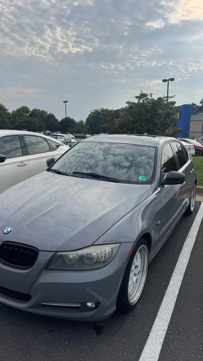 2011 BMW E90 335i Sedan - Image 2 of 4