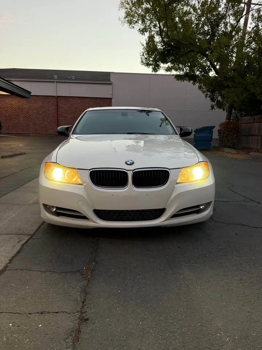 2011 BMW E90 335i Sedan - Image 2 of 20