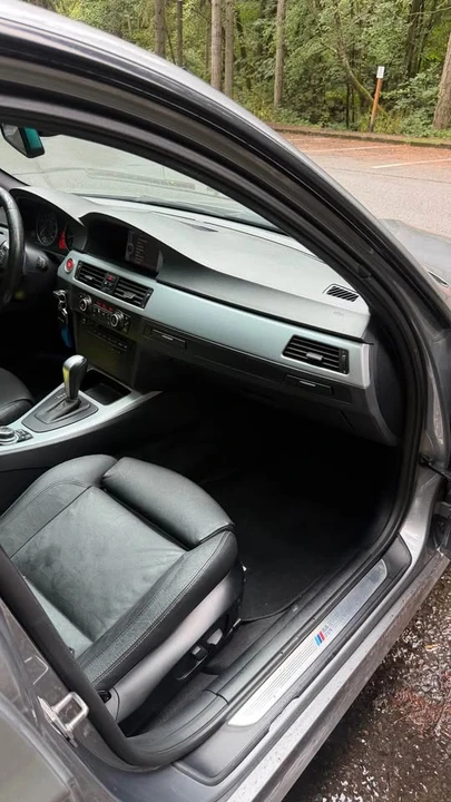 2011 BMW E90 335i Sedan - Image 10 of 16