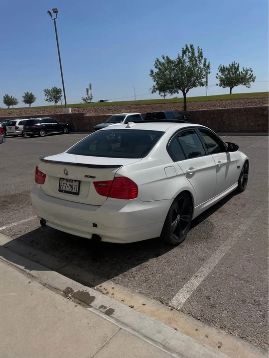 2011 BMW E90 335i Sedan - Image 4 of 6