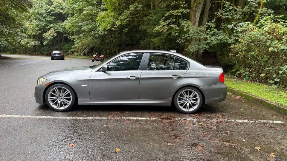 2011 BMW E90 335i Sedan - Image 2 of 16