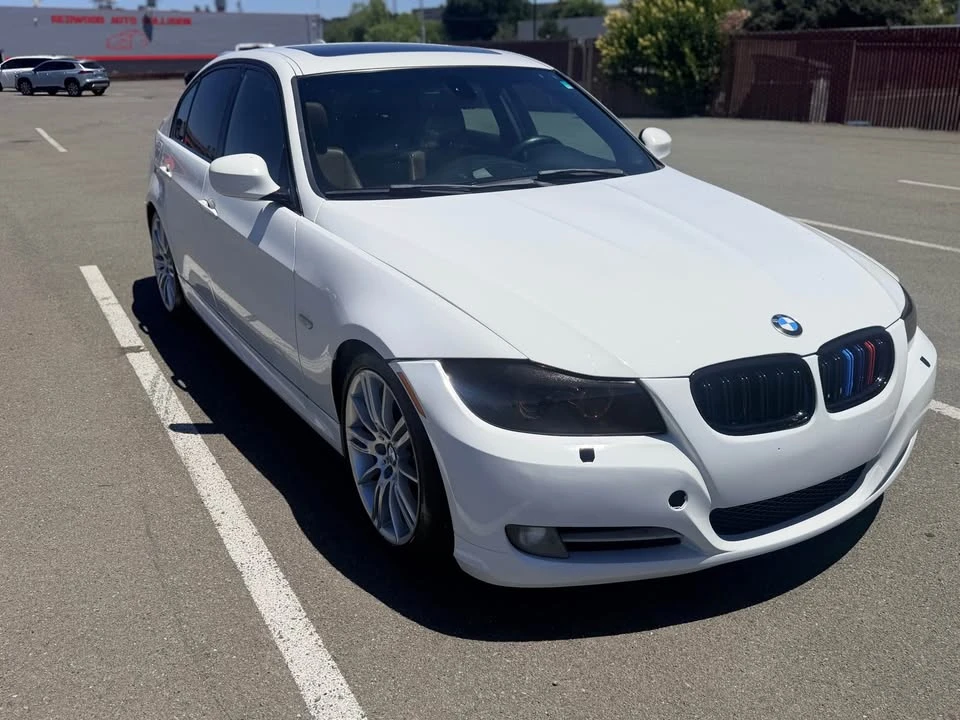 2011 BMW E90 335i Sedan - Image 6 of 10