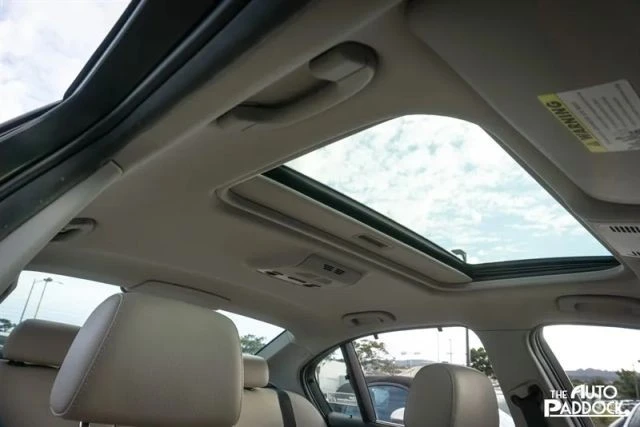 2011 BMW E90 335i Sedan - Image 16 of 21