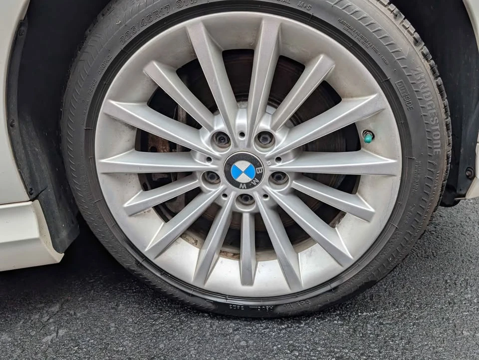 2011 BMW E90 335i Sedan - Image 13 of 20