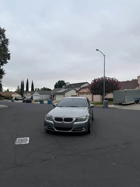 2011 BMW E90 335i Sedan - Image 2 of 10