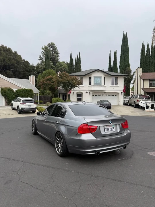 2011 BMW E90 335i Sedan - Image 8 of 10