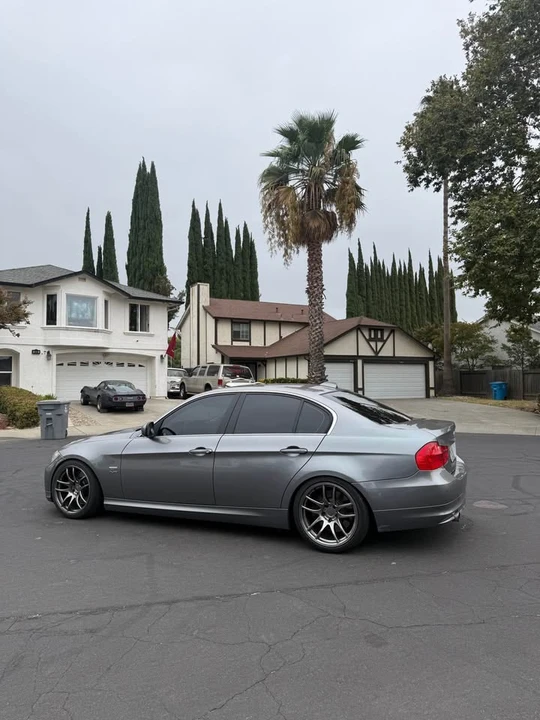 2011 BMW E90 335i Sedan - Image 9 of 10